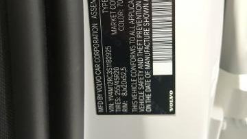 2025 Volvo XC60 B5 Plus Dark Theme