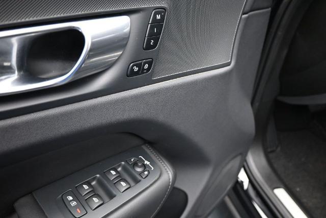 2025 Volvo XC60 - $39,285