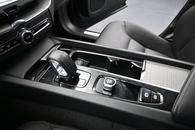 2025 Volvo XC60 - $39,326