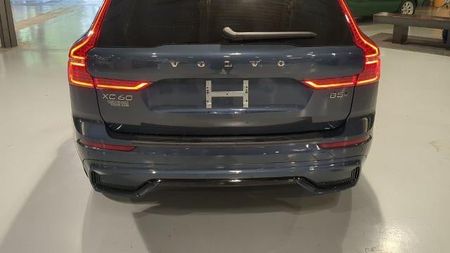 2025 Volvo XC60 B5 Plus Dark Theme