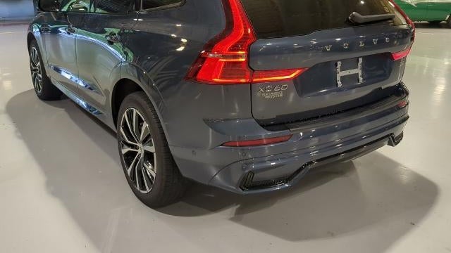 2025 Volvo XC60 B5 Plus Dark Theme