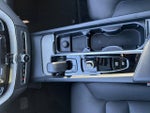2025 XC60 Thumbnail 9