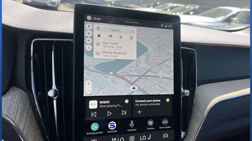 2026 Volvo XC60 B5 Plus