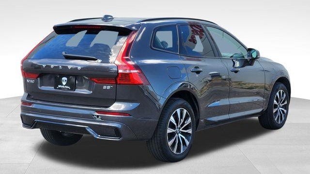 2025 Volvo XC60 B5 Plus Dark Theme