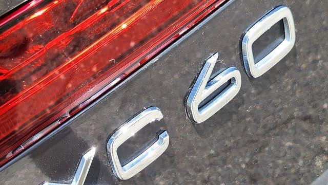 2025 Volvo XC60 B5 Plus Dark Theme