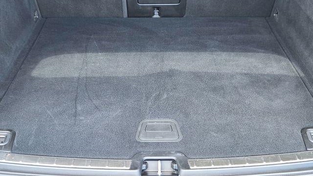2025 Volvo XC60 B5 Plus Dark Theme