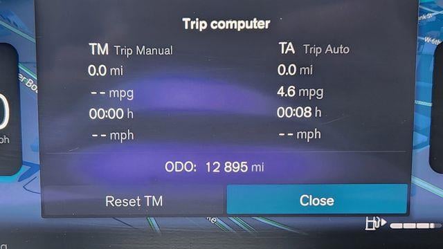 2025 Volvo XC60 B5 Plus Dark Theme