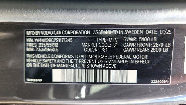 2025 Volvo XC60 B5 Plus Dark Theme