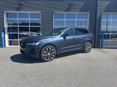 2025 Volvo XC60 AWD B5 Plus Dark Theme 4DR SUV