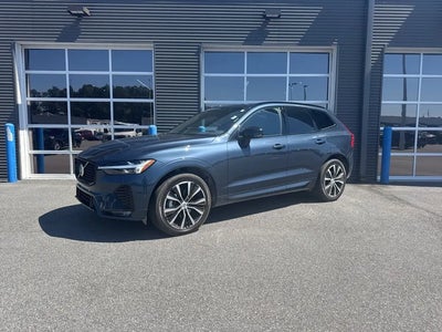 2025 Volvo XC60 AWD B5 Plus Dark Theme 4DR SUV