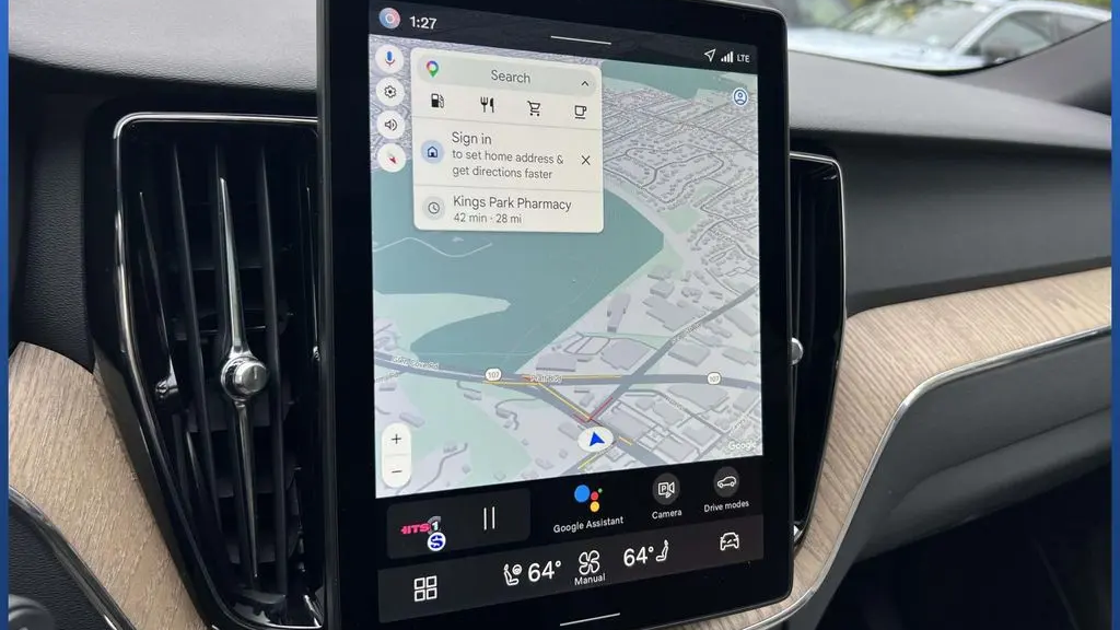 2026 Volvo XC60 B5 Plus