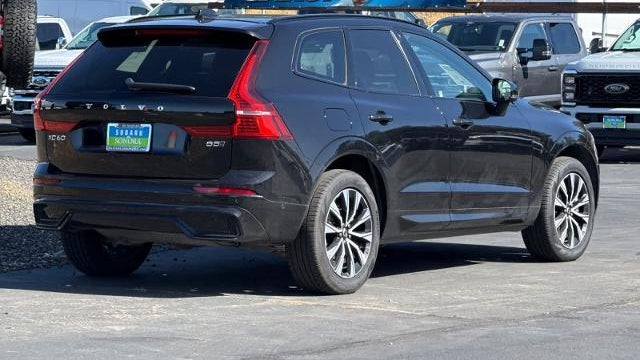 2025 Volvo XC60 B5 Plus Dark Theme