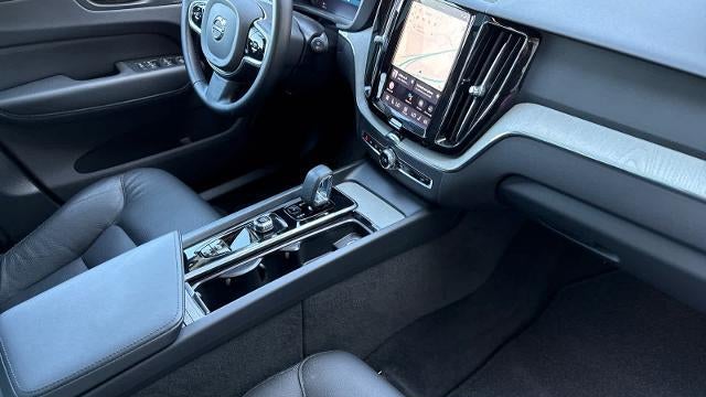 2025 Volvo XC60 B5 Plus Dark Theme