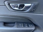 2025 XC60 Thumbnail 11