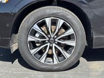 2025 XC60 Thumbnail 32