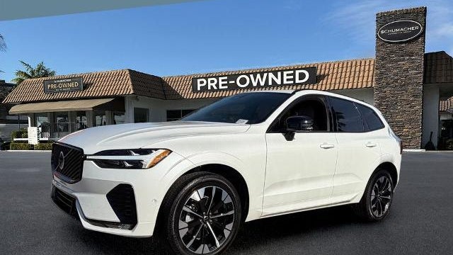 2026 Volvo XC60 B5 Plus