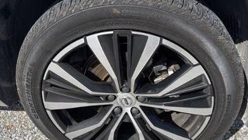 2025 Volvo XC60 B5 Plus Dark Theme