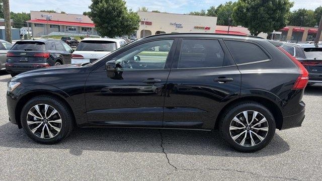 2025 Volvo XC60 B5 Plus Dark Theme