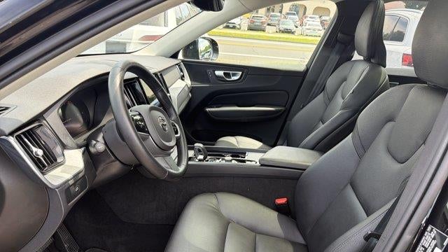 2025 Volvo XC60 B5 Plus Dark Theme