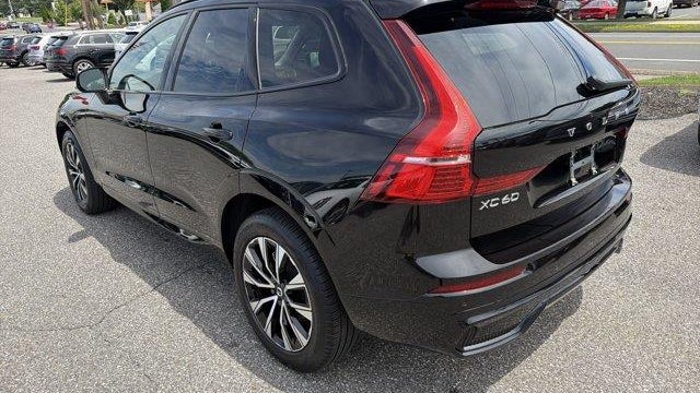 2025 Volvo XC60 B5 Plus Dark Theme