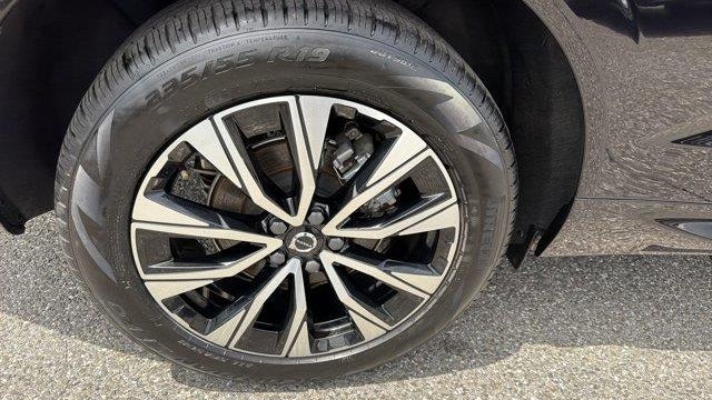 2025 Volvo XC60 B5 Plus Dark Theme