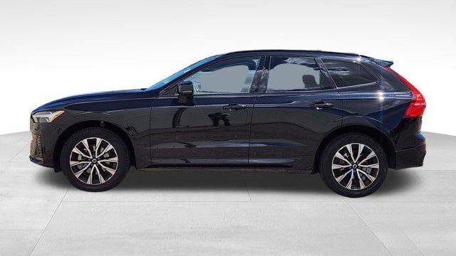 2025 Volvo XC60 B5 Plus Dark Theme