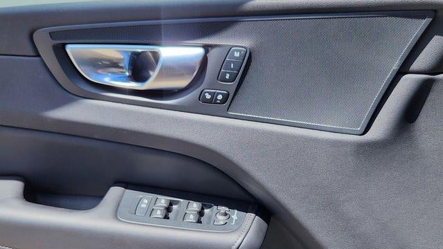 2025 Volvo XC60 B5 Plus Dark Theme