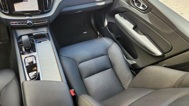 2025 Volvo XC60 B5 Plus Dark Theme