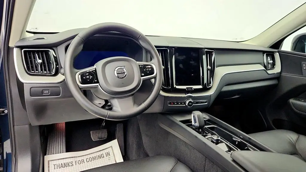 2025 Volvo XC60 B5 Plus Dark Theme