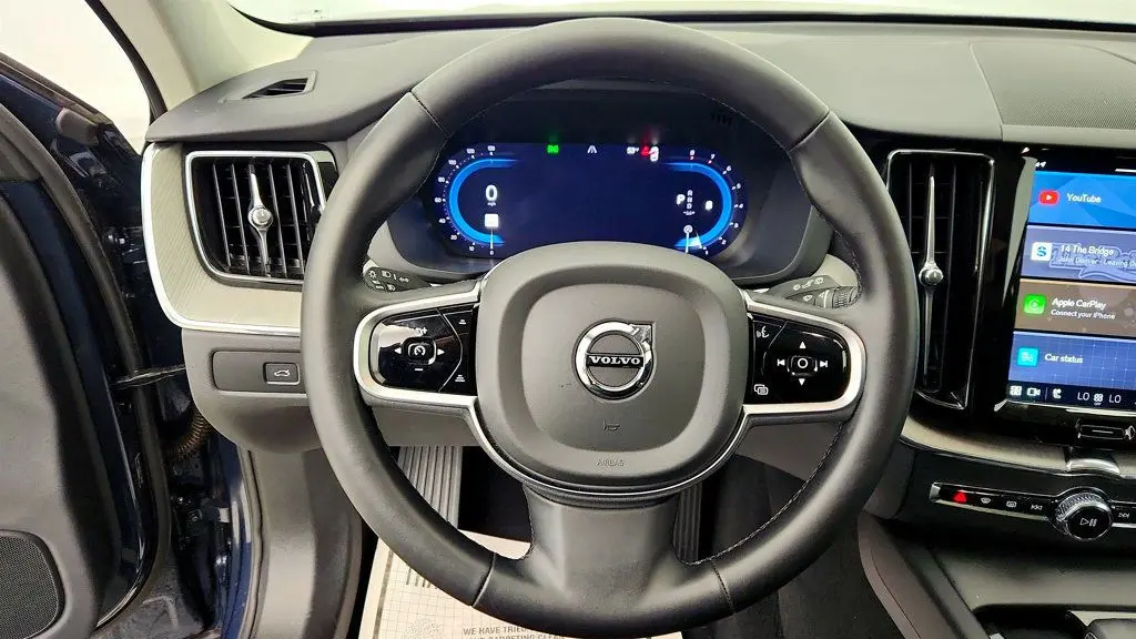 2025 Volvo XC60 B5 Plus Dark Theme