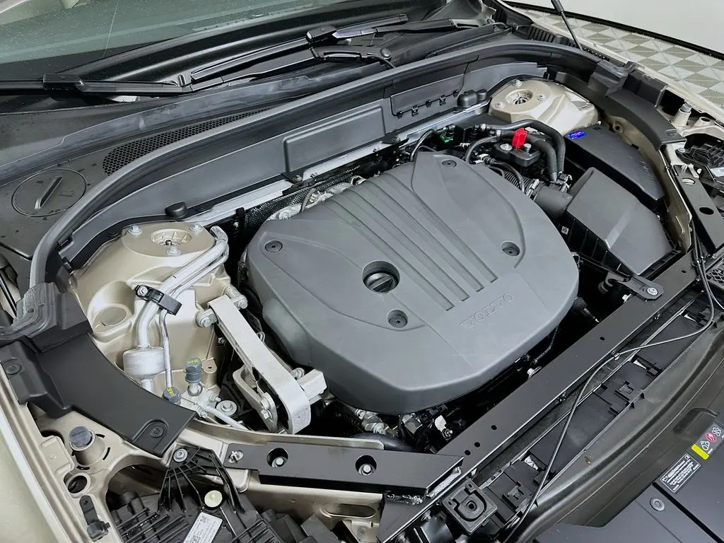 2026 Volvo XC60 - $50,146
