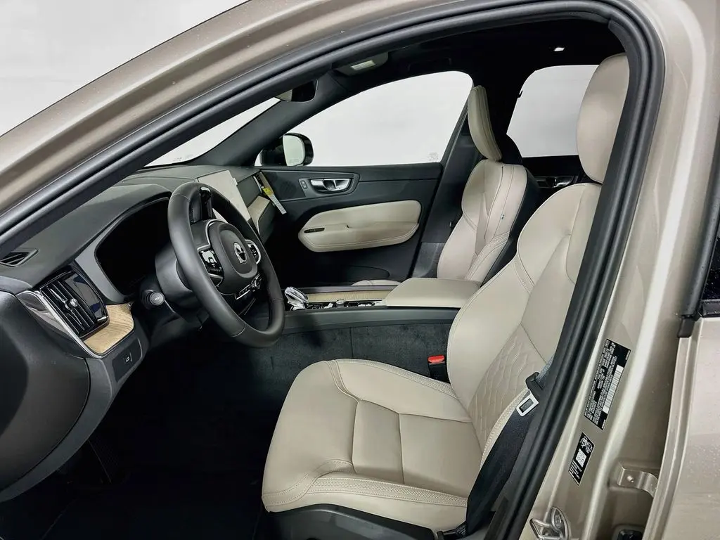 2026 Volvo XC60 - $50,146