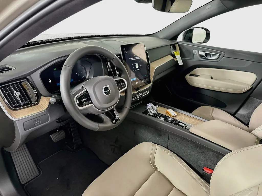 2026 Volvo XC60 - $50,146