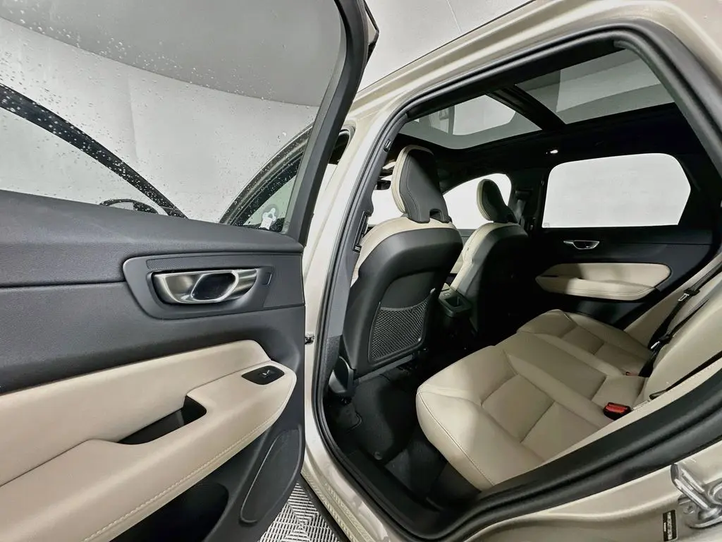 2026 Volvo XC60 - $50,146