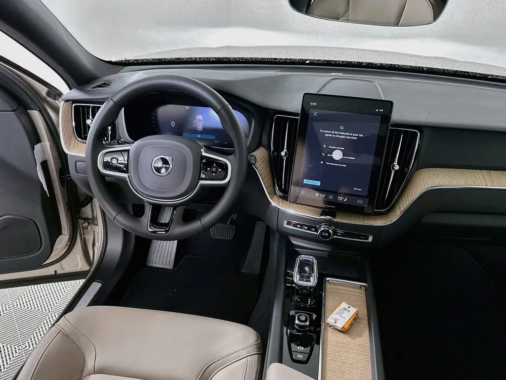 2026 Volvo XC60 - $50,146