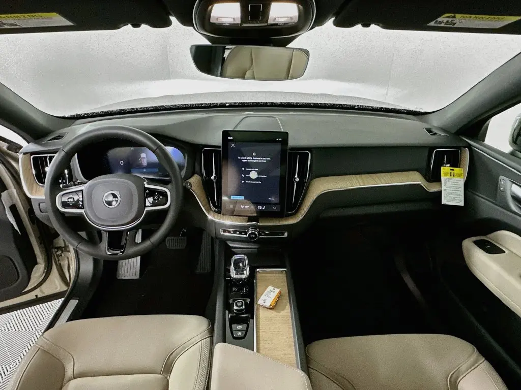 2026 Volvo XC60 - $47,133