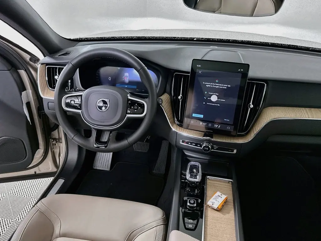 2026 Volvo XC60 - $47,133