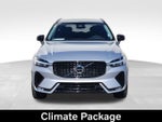 2025 XC60 Thumbnail 3