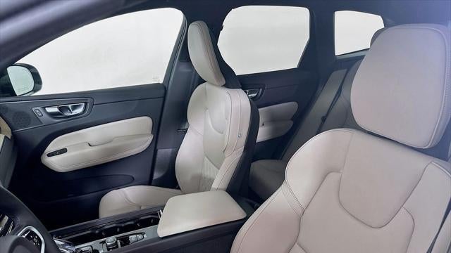 2026 Volvo XC60 B5 Core