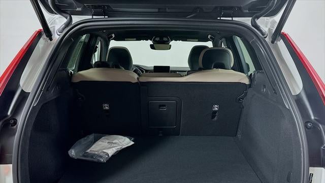 2026 Volvo XC60 B5 Core