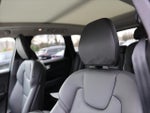 2025 XC60 Thumbnail 19