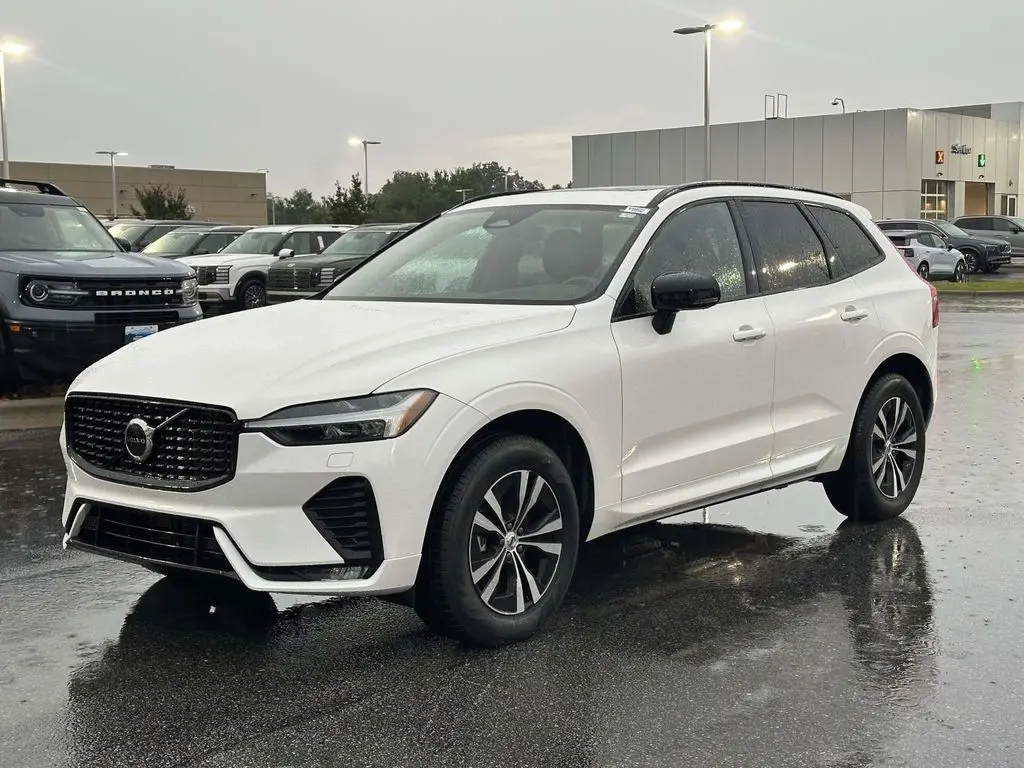 2025 Volvo XC60 - $38,300