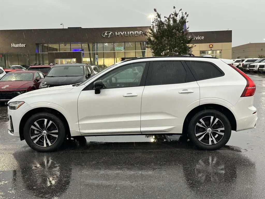 2025 Volvo XC60 - $38,300