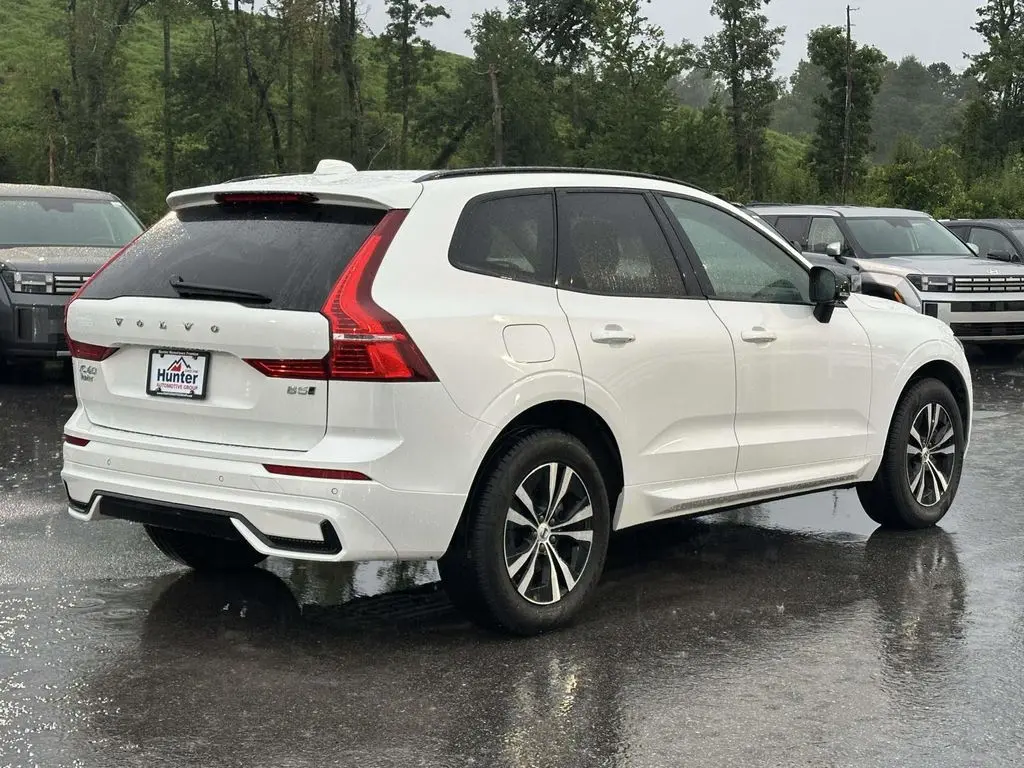 2025 Volvo XC60 - $38,300
