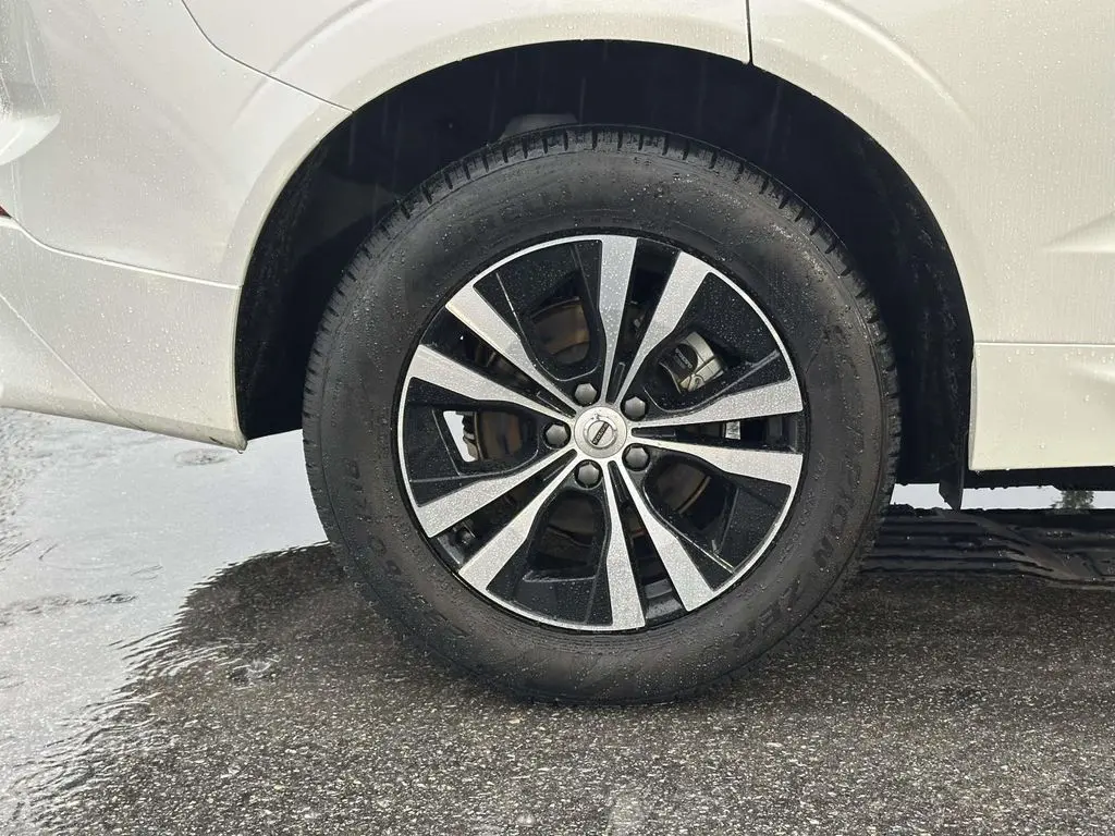 2025 Volvo XC60 - $38,300