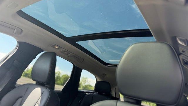 2025 Volvo XC60 B5 Core Dark Theme