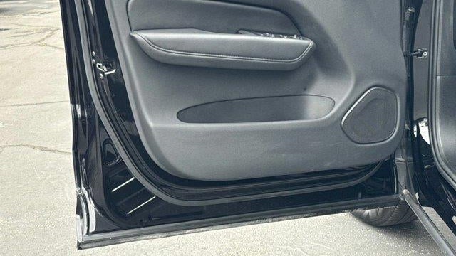 2025 Volvo XC60 B5 Core Dark Theme