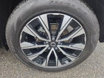 2025 XC60 Thumbnail 6