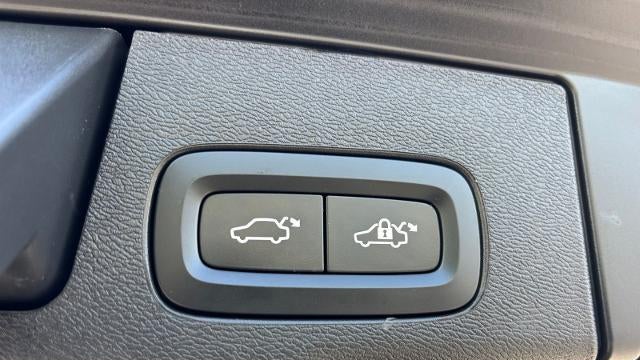 2026 Volvo XC60 B5 Core