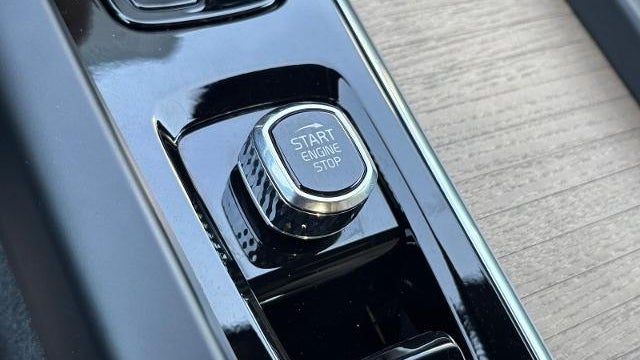 2026 Volvo XC60 B5 Core